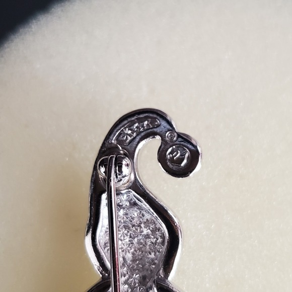 Swarovski‎ Snowman Pin Rhodium Plate Blue & Red Enamel & Clear Crystals NWT Swan - Picture 5 of 10